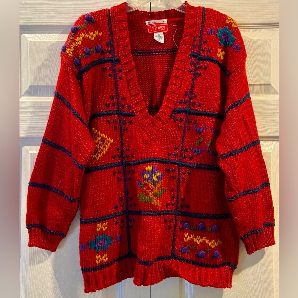 Vintage Ivy Wear Hand Knit V Neck Sweater Sz M Red Floral Cable Knit Y2K